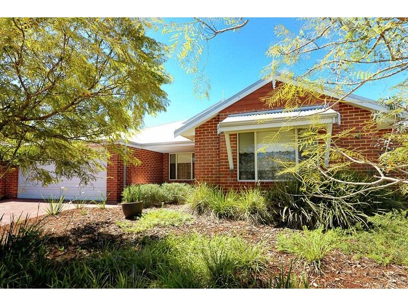 31 Fleet Circle, High Wycombe WA 6057