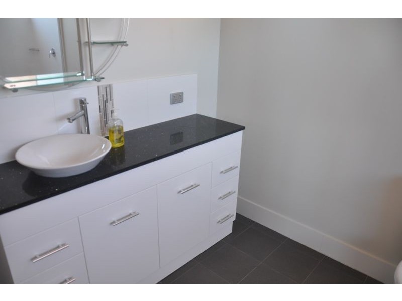 2/108 Lockhart Street, Como WA 6152