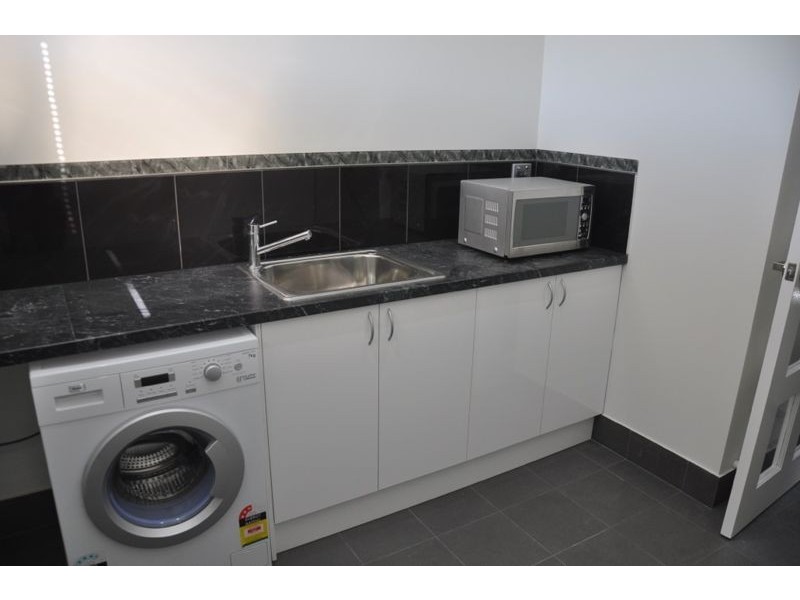 2/108 Lockhart Street, Como WA 6152