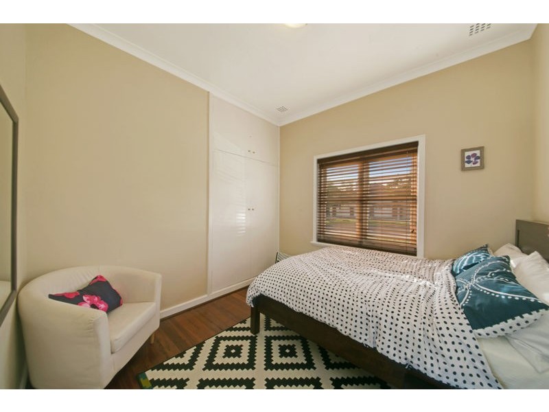 11 Todd Avenue, Como WA 6152