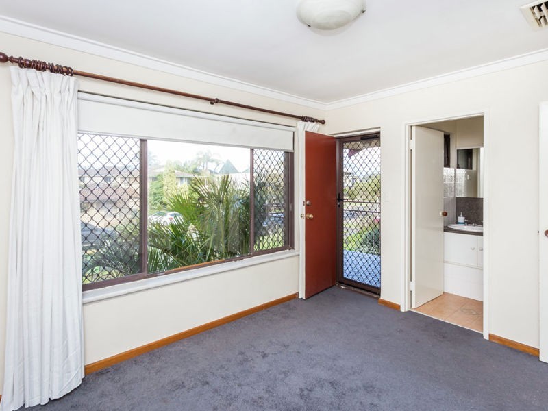 3/4 Saunders Street, Como WA 6152