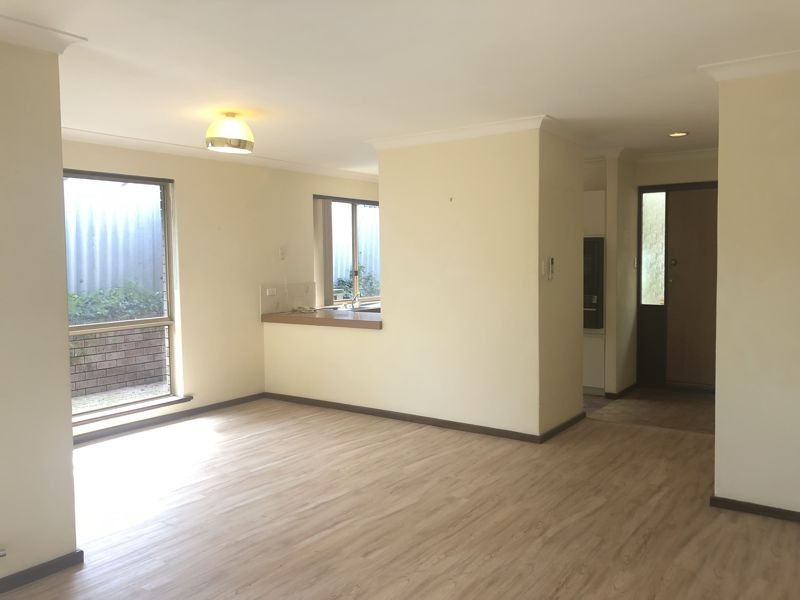 1/63 Park Street, Como WA 6152