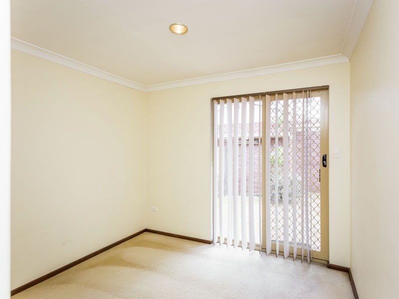 1/63 Park Street, Como WA 6152