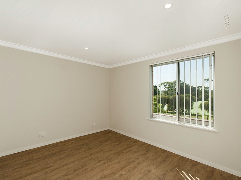 17/1 Clydesdale Street, Como WA 6152