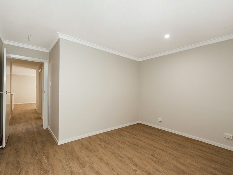 17/1 Clydesdale Street, Como WA 6152