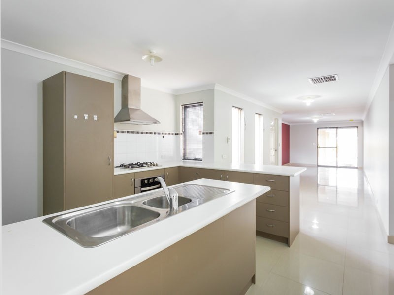 37A Dotterel Way, East Cannington WA 6107
