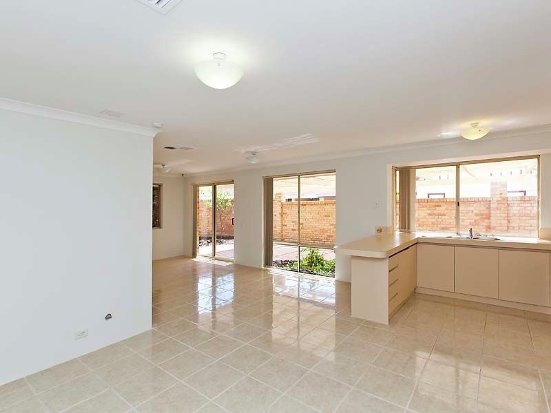 1 & 2/27 Edgecumbe Street, Como WA 6152