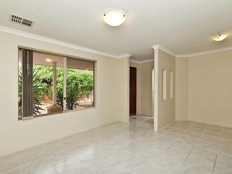 1 & 2/27 Edgecumbe Street, Como WA 6152