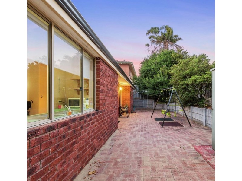 90B Hobbs Avenue, Como WA 6152