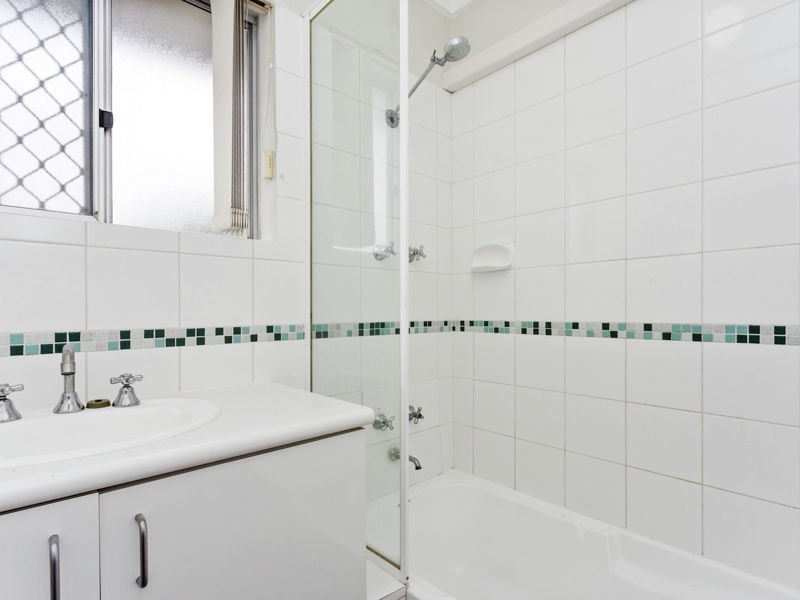5/27 Melinga Court, Karawara WA 6152