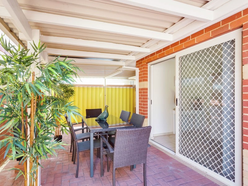 90 Cloister Avenue, Manning WA 6152