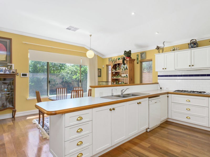 18 Broad Street, Kensington WA 6151