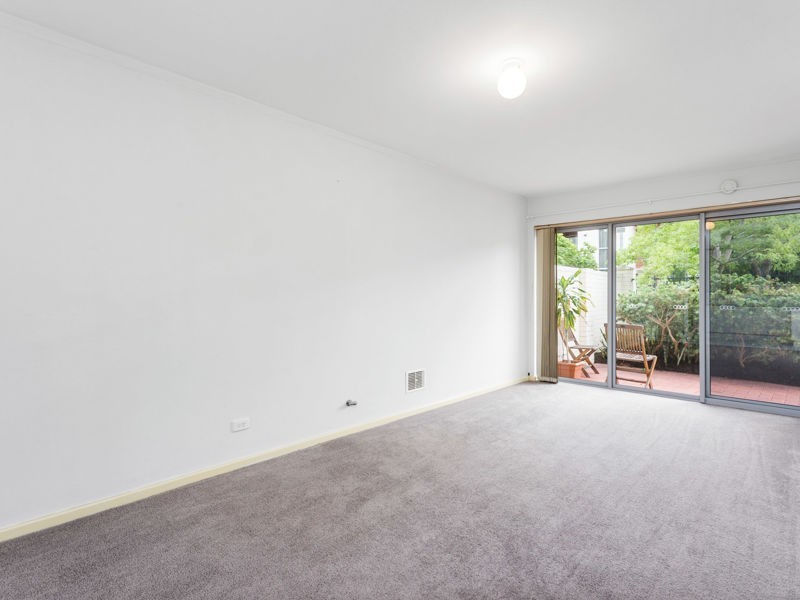 5/27 Melinga Court, Karawara WA 6152