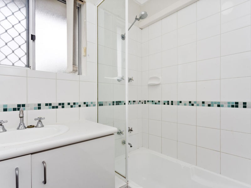 5/27 Melinga Court, Karawara WA 6152