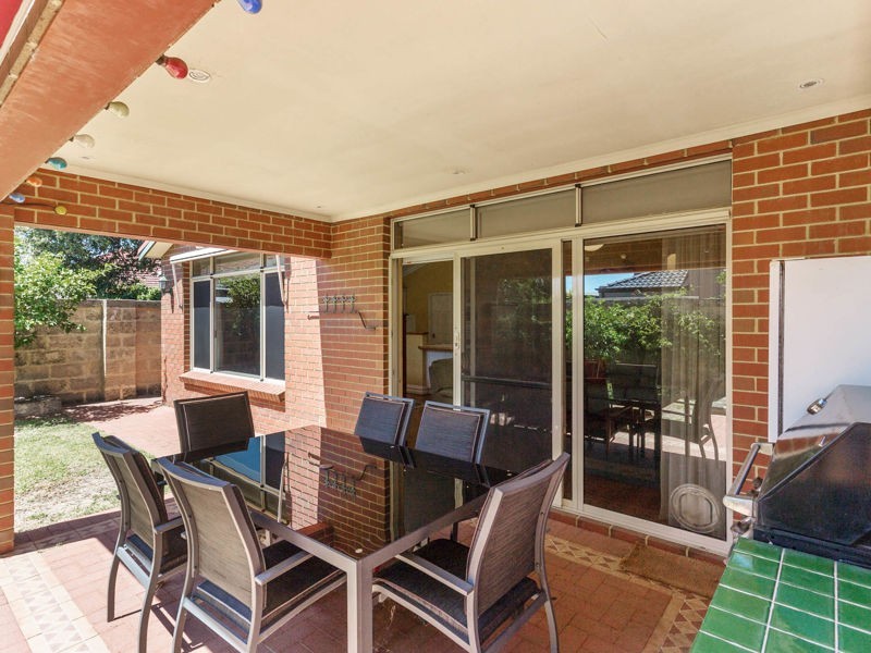 18 Broad Street, Kensington WA 6151