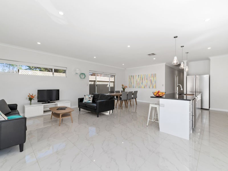 9a Burnett Road, Manning WA 6152