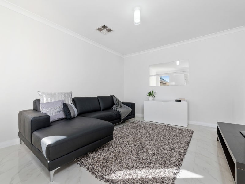 9a Burnett Road, Manning WA 6152