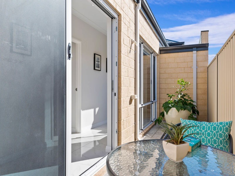 9a Burnett Road, Manning WA 6152