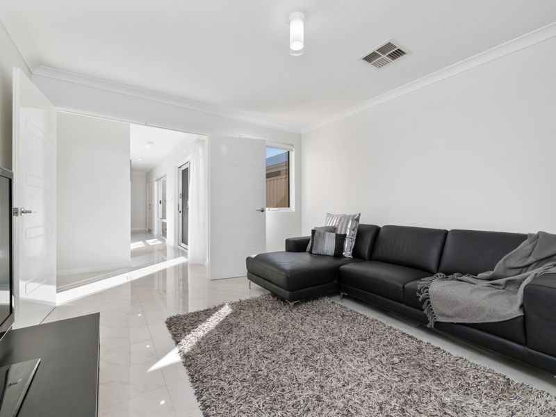 9a Burnett Road, Manning WA 6152
