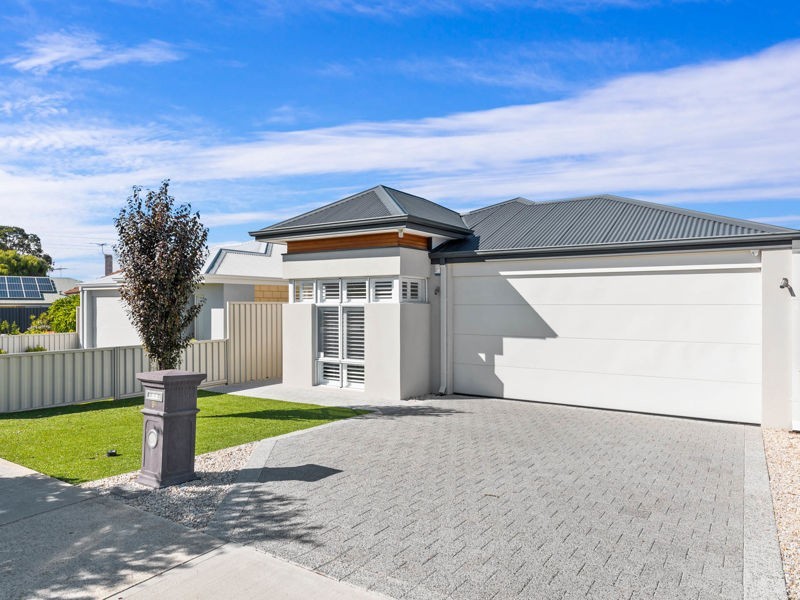 9a Burnett Road, Manning WA 6152