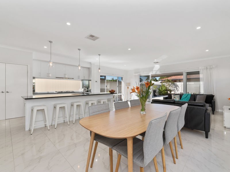 9a Burnett Road, Manning WA 6152