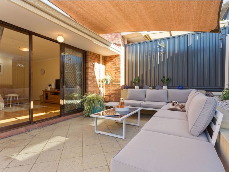 4/300 Preston Point Road, Attadale WA 6156