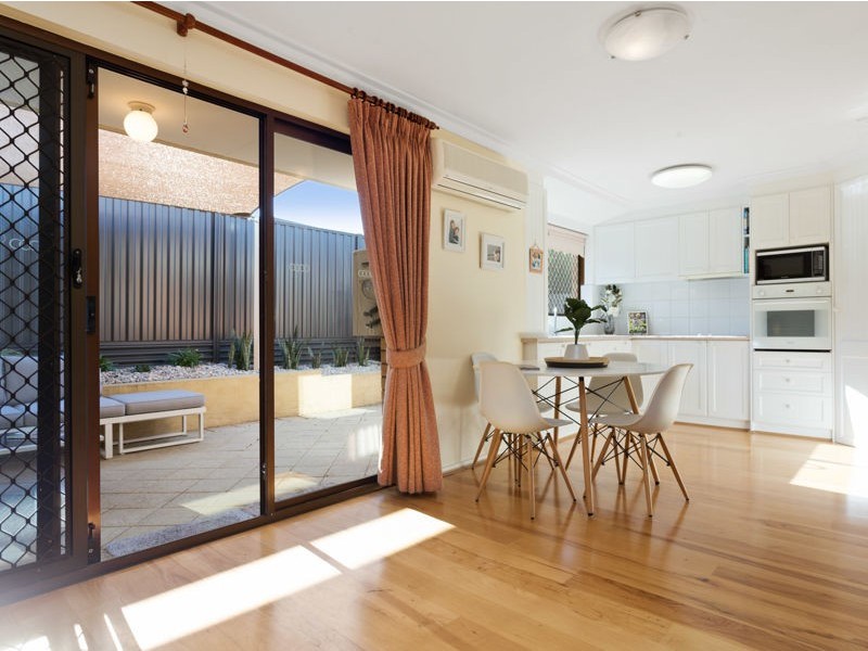 4/300 Preston Point Road, Attadale WA 6156