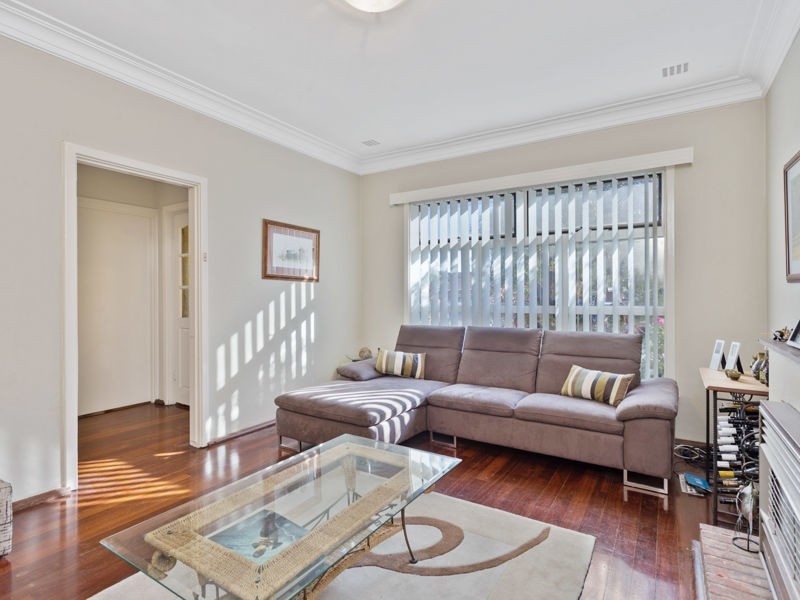 1/13 Amery Street, Como WA 6152