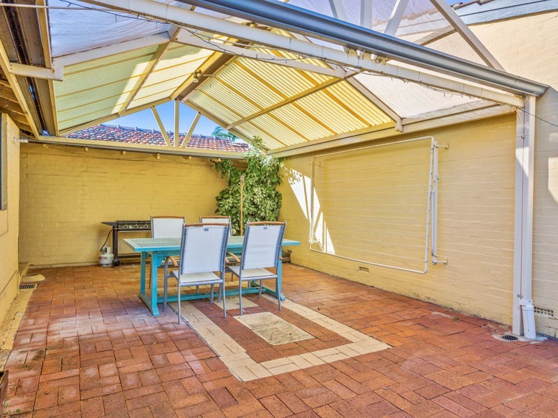 1/13 Amery Street, Como WA 6152