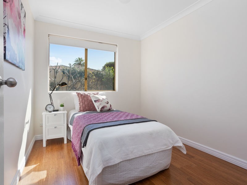 4/41 Point Walter Road, Bicton WA 6157