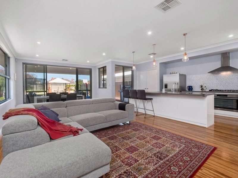 7A Conochie Crescent, Manning WA 6152