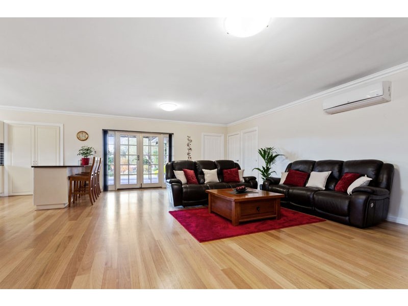 9 Wallangarra Drive, Bedfordale WA 6112
