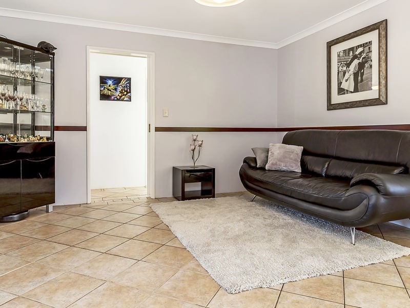 41 Markham Way, Swan View WA 6056