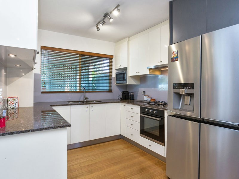 6/244 Mill Point Road, South Perth WA 6151