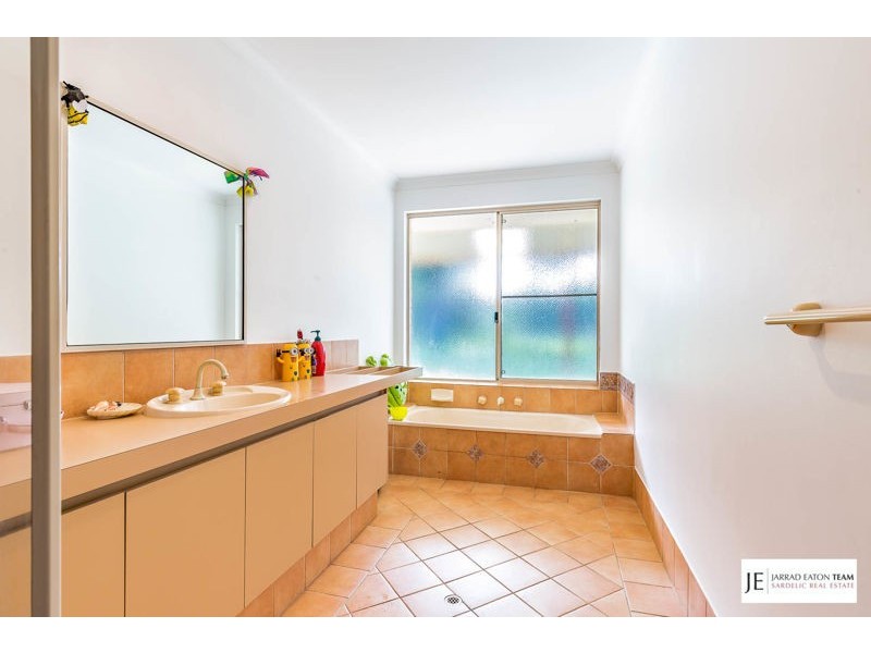 56 Gulf Way, Leschenault WA 6233