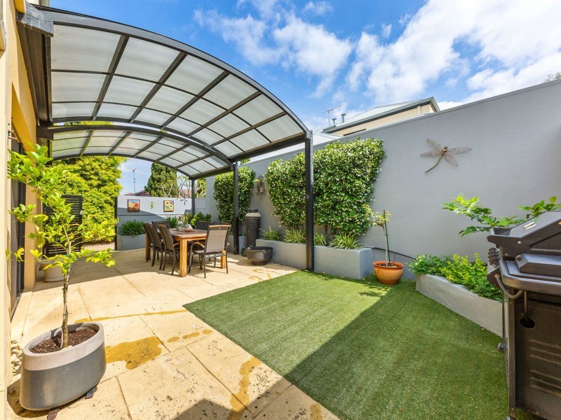 2/59 Gardner Street, Como WA 6152