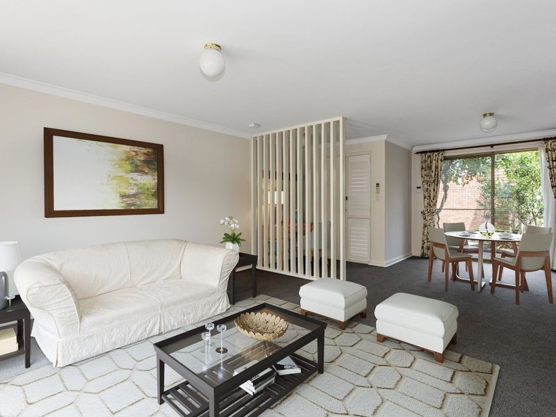 8/74 Comer Street, Como WA 6152