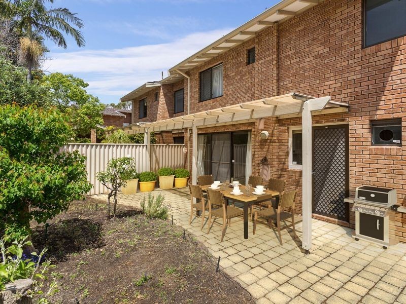 8/74 Comer Street, Como WA 6152