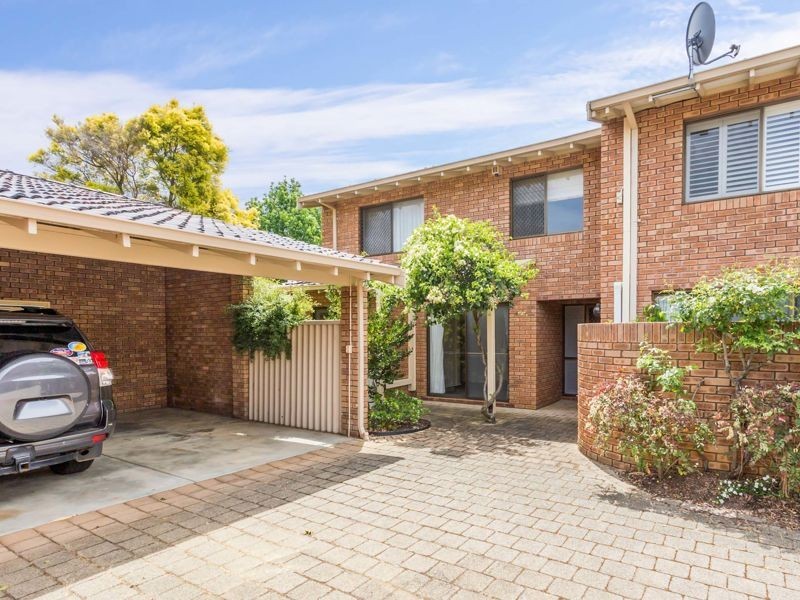 8/74 Comer Street, Como WA 6152