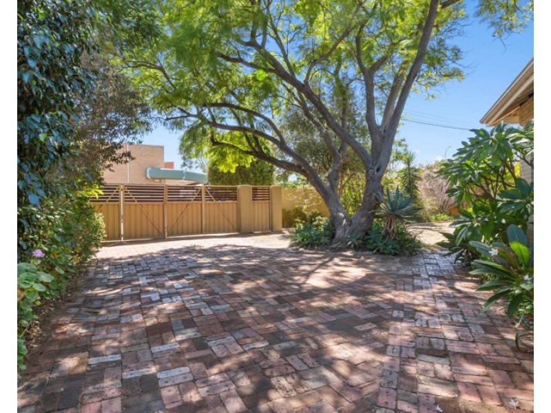 35 Welwyn Avenue, Manning WA 6152