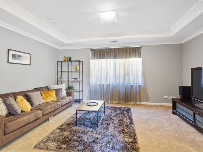 8A Downey Drive, Manning WA 6152