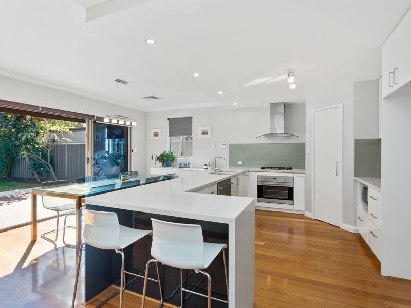 8A Downey Drive, Manning WA 6152