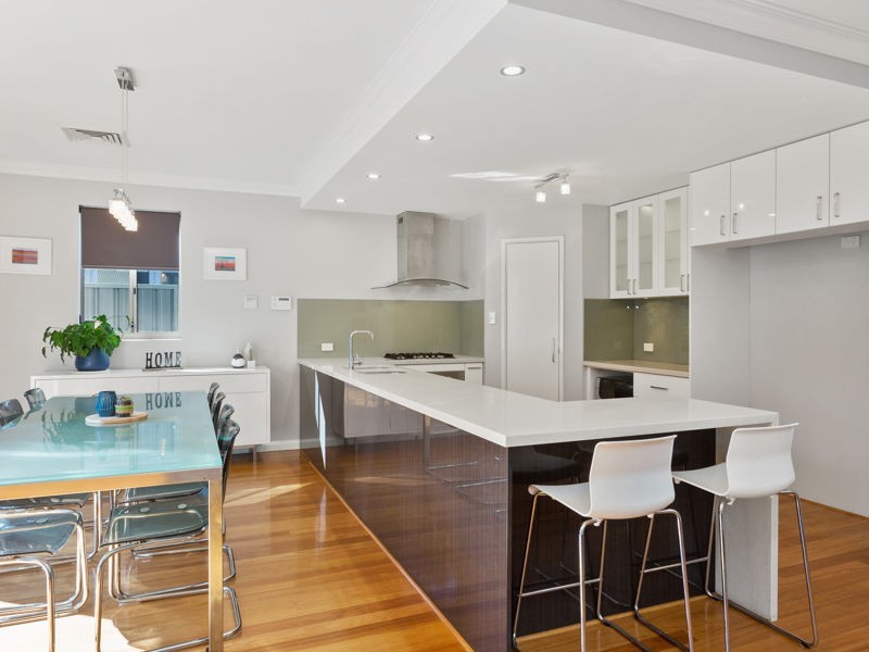 8A Downey Drive, Manning WA 6152