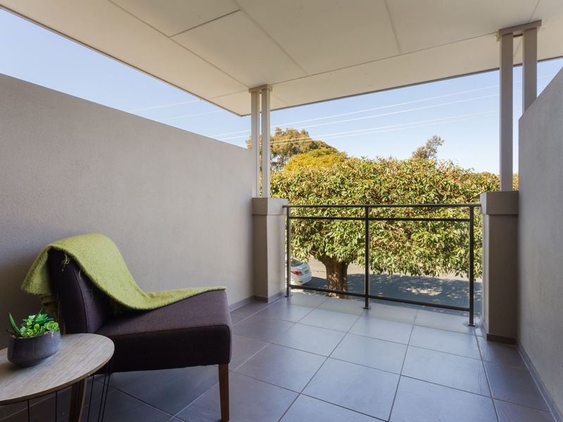 8A Downey Drive, Manning WA 6152