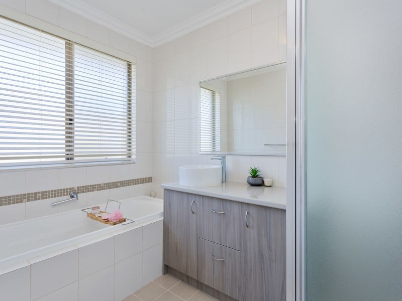 8A Downey Drive, Manning WA 6152