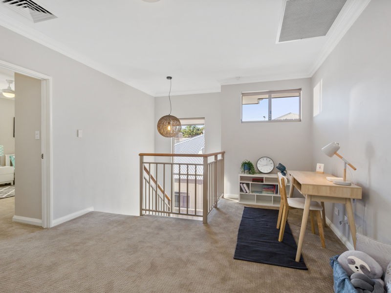 8A Downey Drive, Manning WA 6152