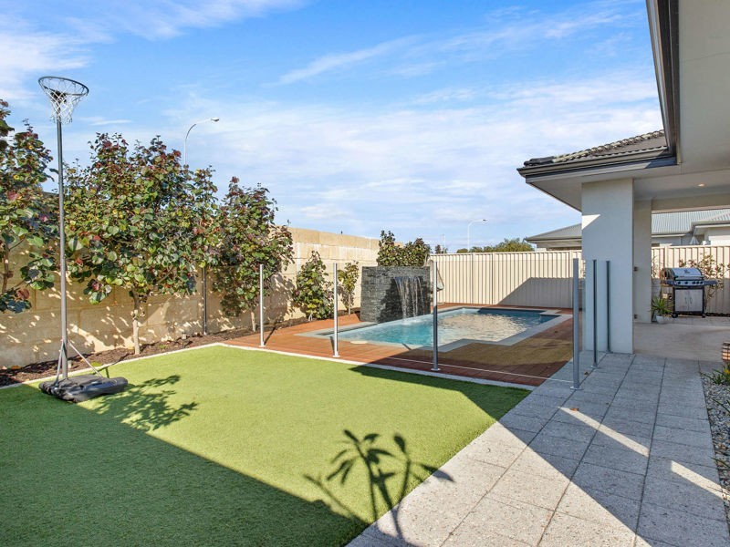 4 Anthus Corner, Waterford WA 6152