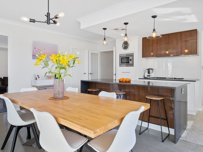 4 Anthus Corner, Waterford WA 6152