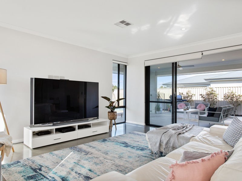 4 Anthus Corner, Waterford WA 6152