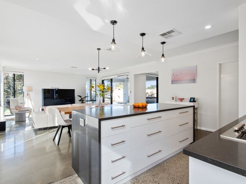 4 Anthus Corner, Waterford WA 6152